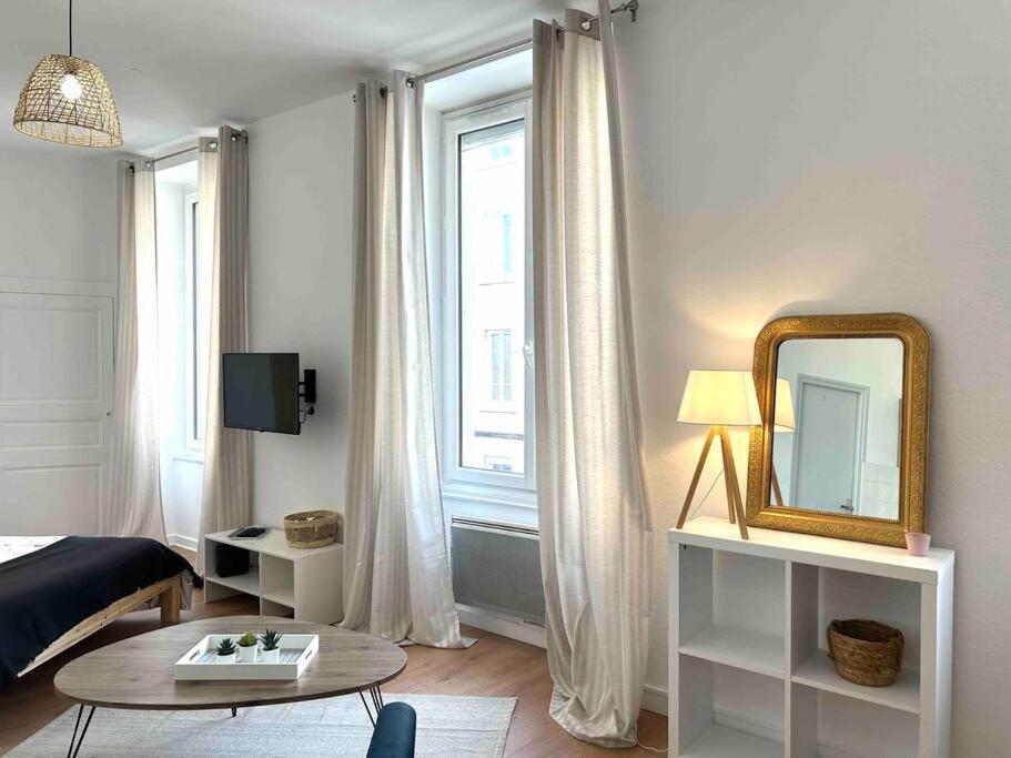 Studio Le «Victor Hugo» , Hyper Centre Ville Βιέν Εξωτερικό φωτογραφία